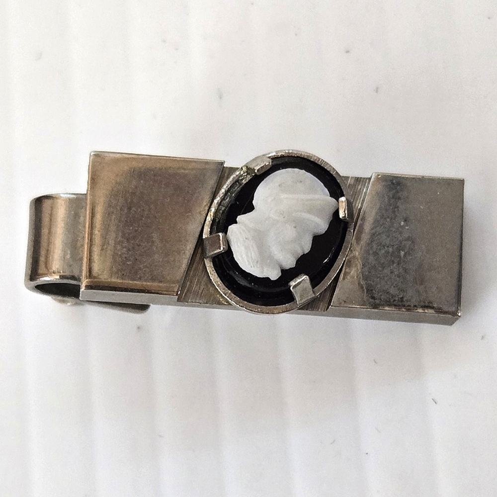 Silver Tone Black And White Cameo Tie Clip Vintage